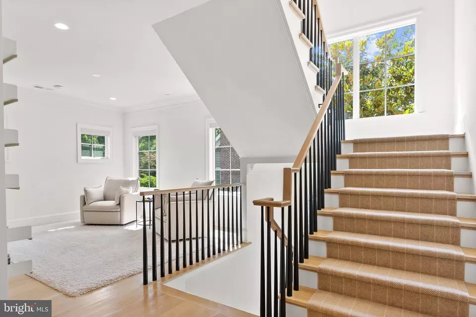 Entry Way - 6213 Dahlonega Rd, Bethesda, MD 20816 photo 12 of 22