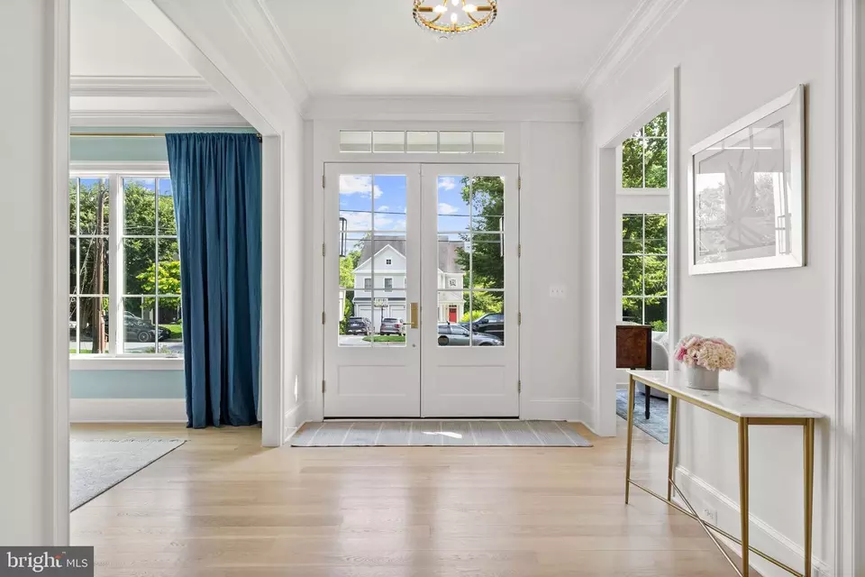 Entry Way - 6213 Dahlonega Rd, Bethesda, MD 20816 photo 2 of 22
