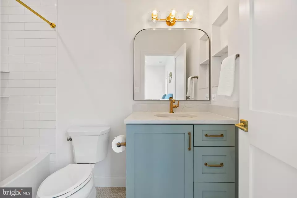 Bath - 6213 Dahlonega Rd, Bethesda, MD 20816 photo 5 of 15
