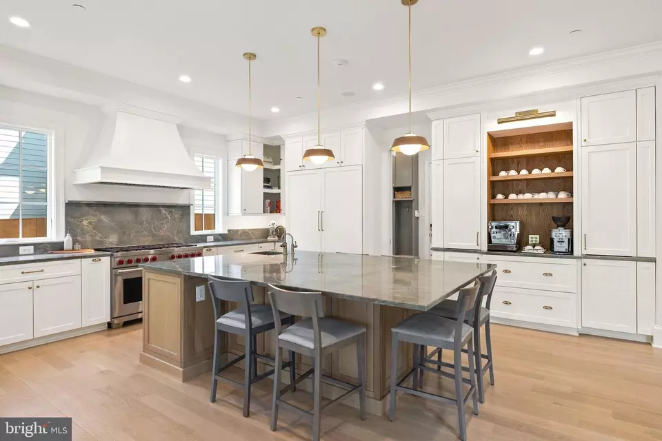 Kitchen - 6213 Dahlonega Rd, Bethesda, MD 20816 photo 4 of 9
