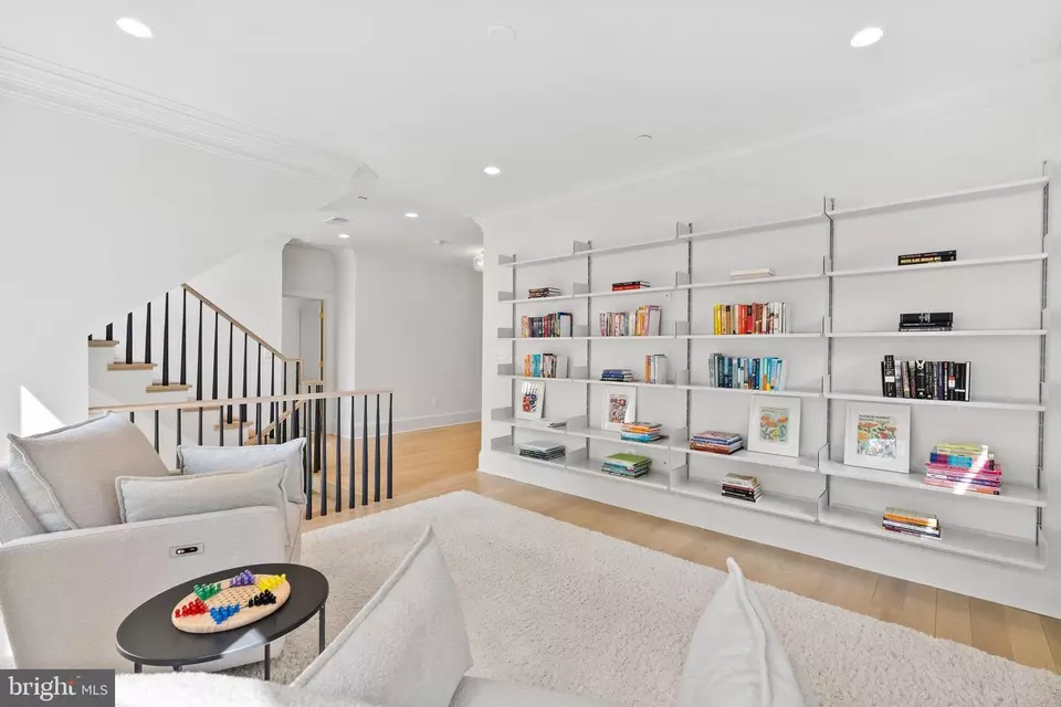 Entry Way - 6213 Dahlonega Rd, Bethesda, MD 20816 photo 13 of 22