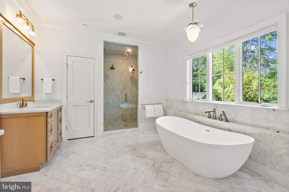 Bath - 6213 Dahlonega Rd, Bethesda, MD 20816 photo 8 of 15