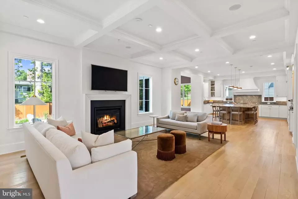 Living - 6213 Dahlonega Rd, Bethesda, MD 20816 photo 1 of 3