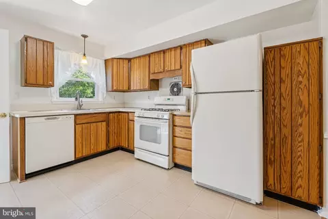 2649 Cory Ter, Silver Spring, MD 20902 photo 5