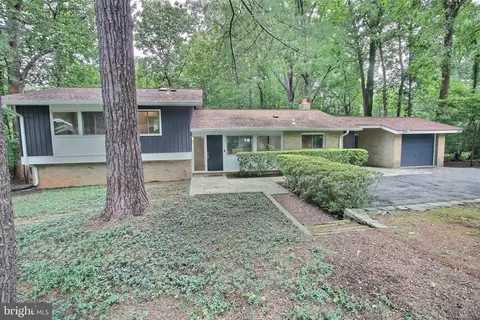 8322 Still Spring Ct, Bethesda, MD 20817