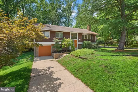 13 Farsta Ct, Rockville, MD 20850