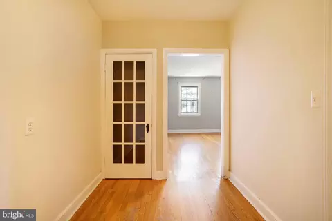 8215 Schrider St, Silver Spring, MD 20910 photo 11