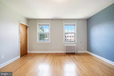 8215 Schrider St, Silver Spring, MD 20910 photo 4