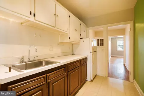 8215 Schrider St, Silver Spring, MD 20910 photo 8