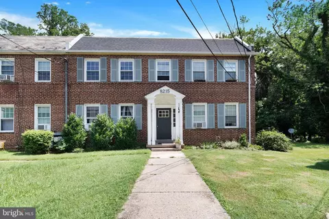 8215 Schrider St, Silver Spring, MD 20910 photo 2