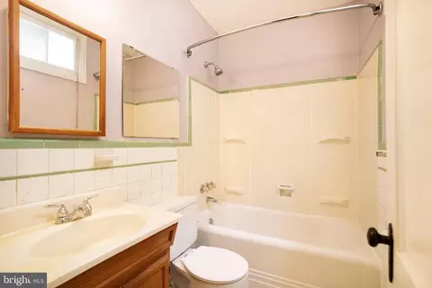 8215 Schrider St, Silver Spring, MD 20910 photo 15