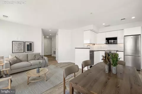 700 Roeder Rd #603, Silver Spring, MD 20910 photo 3