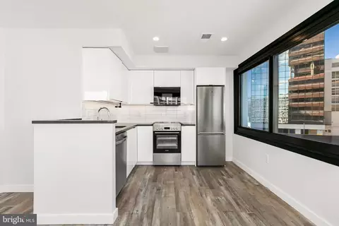 700 Roeder Rd #603, Silver Spring, MD 20910 photo 6