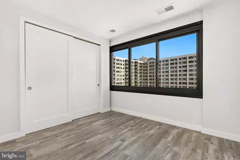 700 Roeder Rd #603, Silver Spring, MD 20910 photo 8