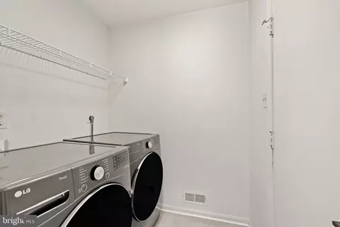 1929 Morningmist Dr, Silver Spring, MD 20906 photo 18