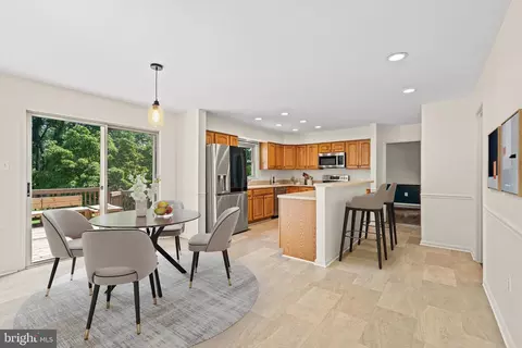 1929 Morningmist Dr, Silver Spring, MD 20906 photo 5