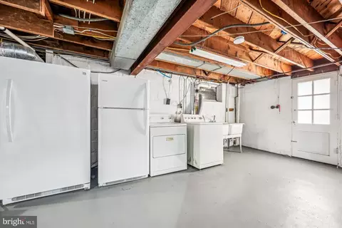 11609 Yeatman Ter, Silver Spring, MD 20902 photo 42