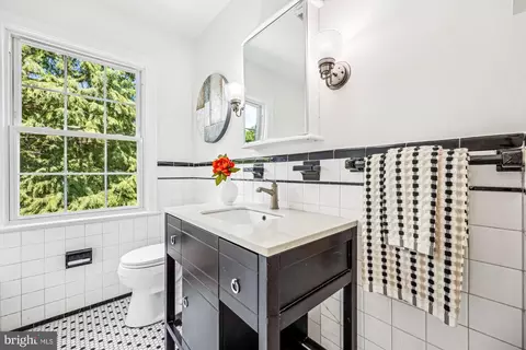 11609 Yeatman Ter, Silver Spring, MD 20902 photo 36