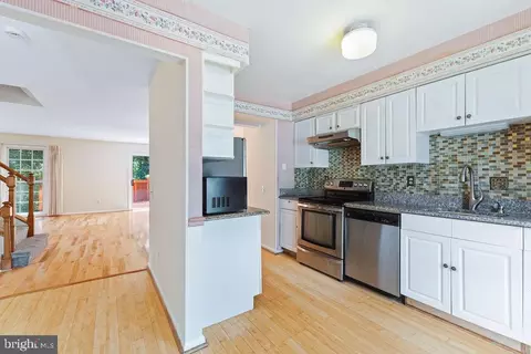 12916 Tourmaline Ter, Silver Spring, MD 20904 photo 3