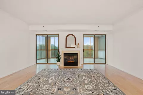 3100 N Leisure World Blvd #705, Silver Spring, MD 20906