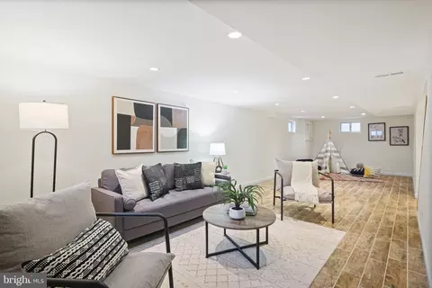 Living - 1622 Cody Dr, Silver Spring, MD 20902 photo 1 of 2