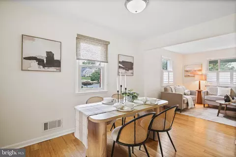 Dining - 1622 Cody Dr, Silver Spring, MD 20902 photo 2 of 2