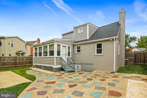 Exterior - 1622 Cody Dr, Silver Spring, MD 20902 photo 5 of 6
