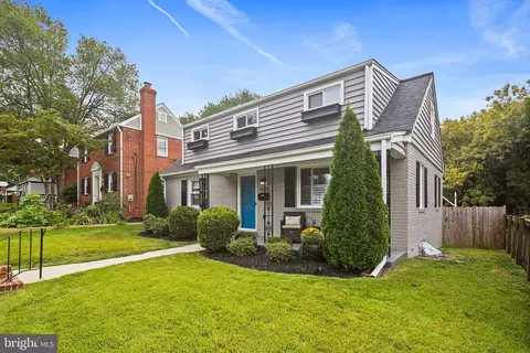 Exterior - 1622 Cody Dr, Silver Spring, MD 20902 photo 3 of 6