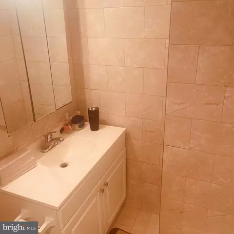 Bath - 8830 Piney Branch Rd #207, Silver Spring, MD 20903 photo 2 of 2