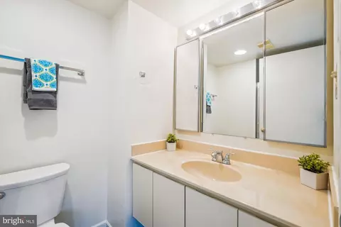 15107 Interlachen Dr #2-220, Silver Spring, MD 20906 photo 32