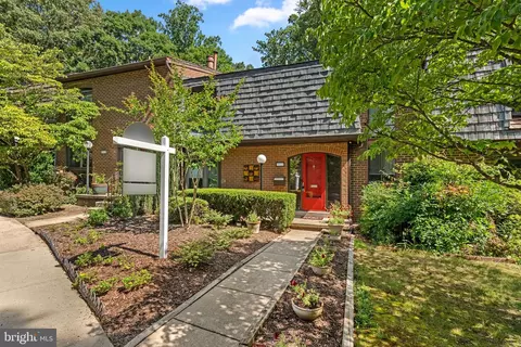 10857 Deborah Dr, Potomac, MD 20854