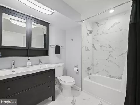 Bath - 4706 Babbling Brook Dr, Olney, MD 20832 photo 3 of 4