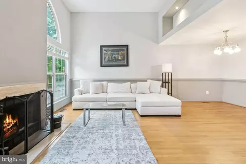 Living - 44 Silver Moon Dr, Silver Spring, MD 20904 photo 2 of 4