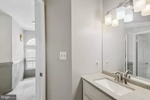 Entry Way - 44 Silver Moon Dr, Silver Spring, MD 20904 photo 3 of 5
