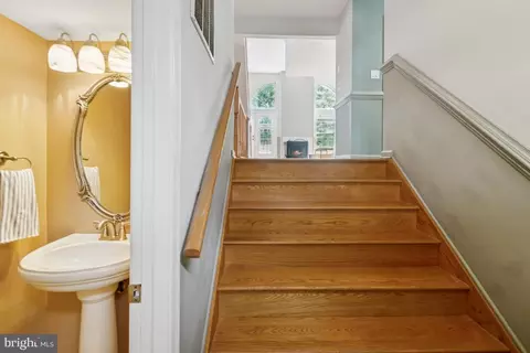 Entry Way - 44 Silver Moon Dr, Silver Spring, MD 20904 photo 5 of 5