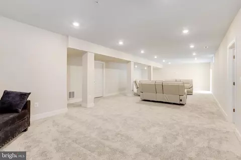 19820 Bodmer Ave, Poolesville, MD 20837 photo 25