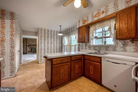 5 Chalkstone Ct, Silver Spring, MD 20904 photo 9