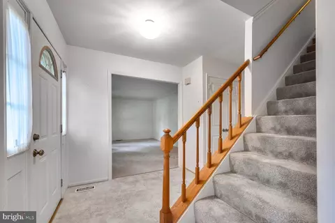 5 Chalkstone Ct, Silver Spring, MD 20904 photo 2