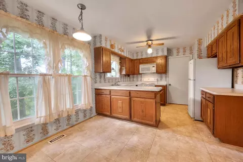 5 Chalkstone Ct, Silver Spring, MD 20904 photo 10