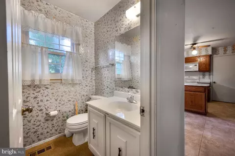 5 Chalkstone Ct, Silver Spring, MD 20904 photo 7
