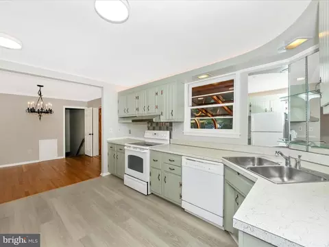 2904 Red Lion Ln, Silver Spring, MD 20904 photo 13