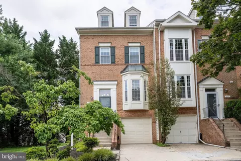 30 Silver Moon Dr, Silver Spring, MD 20904