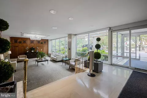 Entry Way - 1900 Lyttonsville Rd #208, Silver Spring, MD 20910 photo 1 of 3