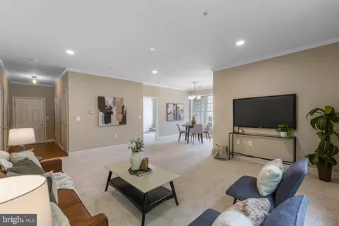 11924 Darnestown #101, North Potomac, MD 20878