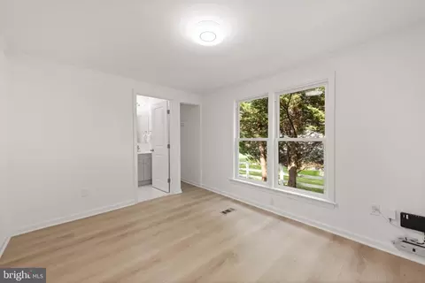Bedroom - 1028 Windmill Ln, Silver Spring, MD 20905 photo 2 of 2