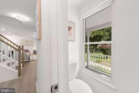 Entry Way - 1028 Windmill Ln, Silver Spring, MD 20905 photo 3 of 7