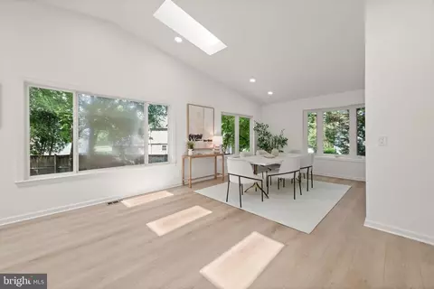 Dining - 1028 Windmill Ln, Silver Spring, MD 20905 photo 1 of 3