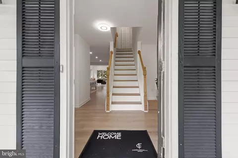 Entry Way - 1028 Windmill Ln, Silver Spring, MD 20905 photo 1 of 7