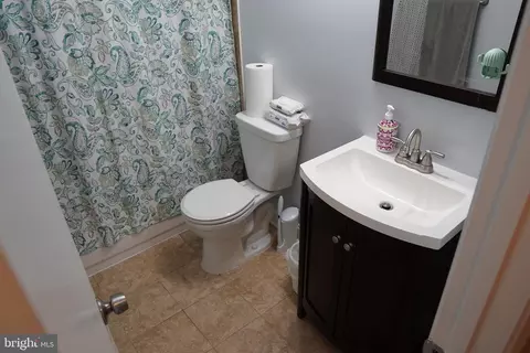 Bath - 14905 Cleese Ct #5AA, Silver Spring, MD 20906 photo 4 of 5