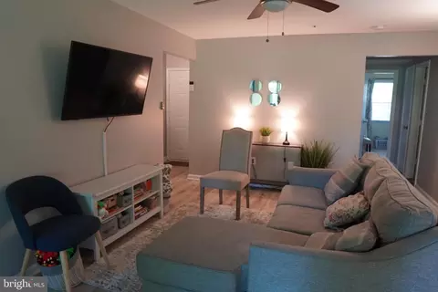 Entry Way - 14905 Cleese Ct #5AA, Silver Spring, MD 20906 photo 5 of 17